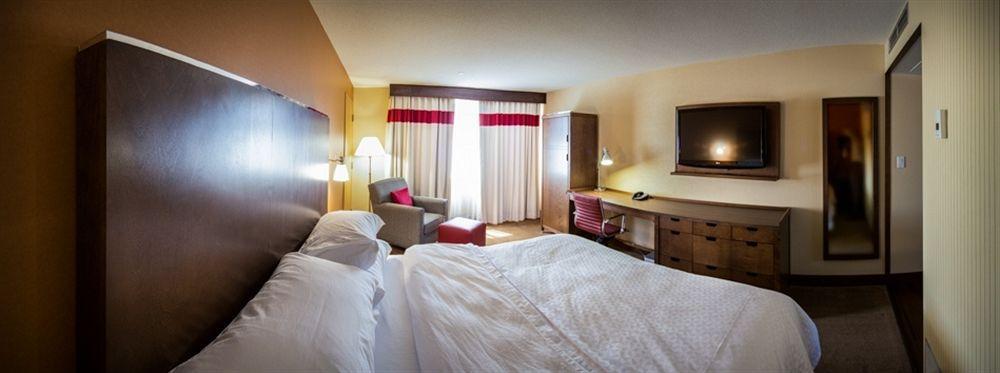 Four Points By Sheraton Edmundston Hotel & Conference Center Exteriör bild