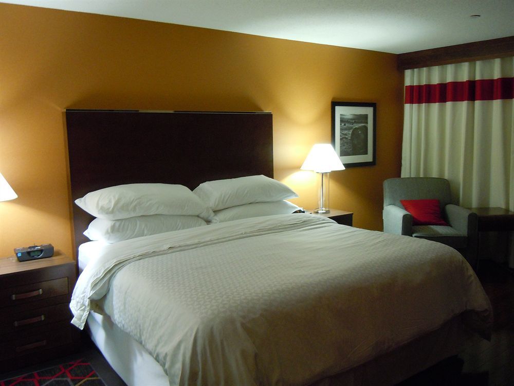 Four Points By Sheraton Edmundston Hotel & Conference Center Exteriör bild